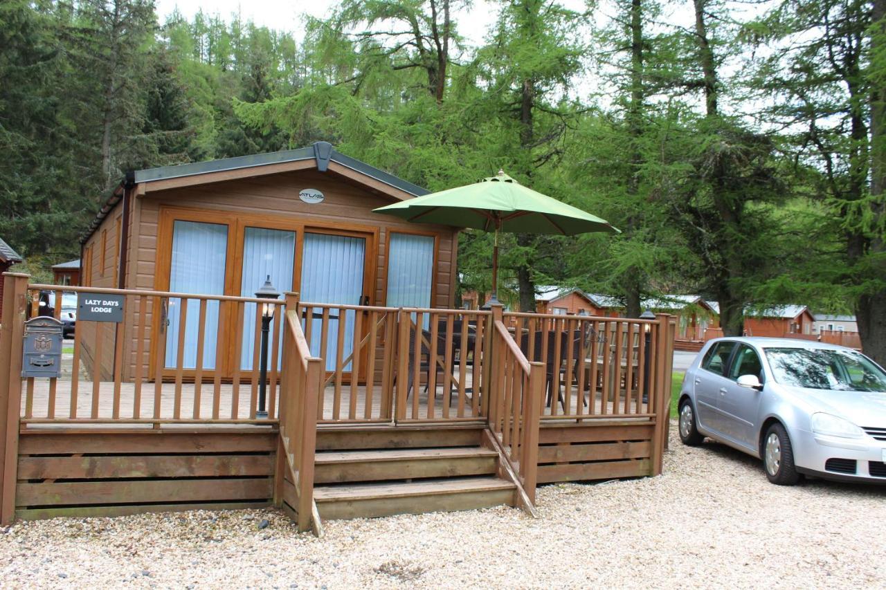 Lazy Days Lodge Glendevon Exteriör bild