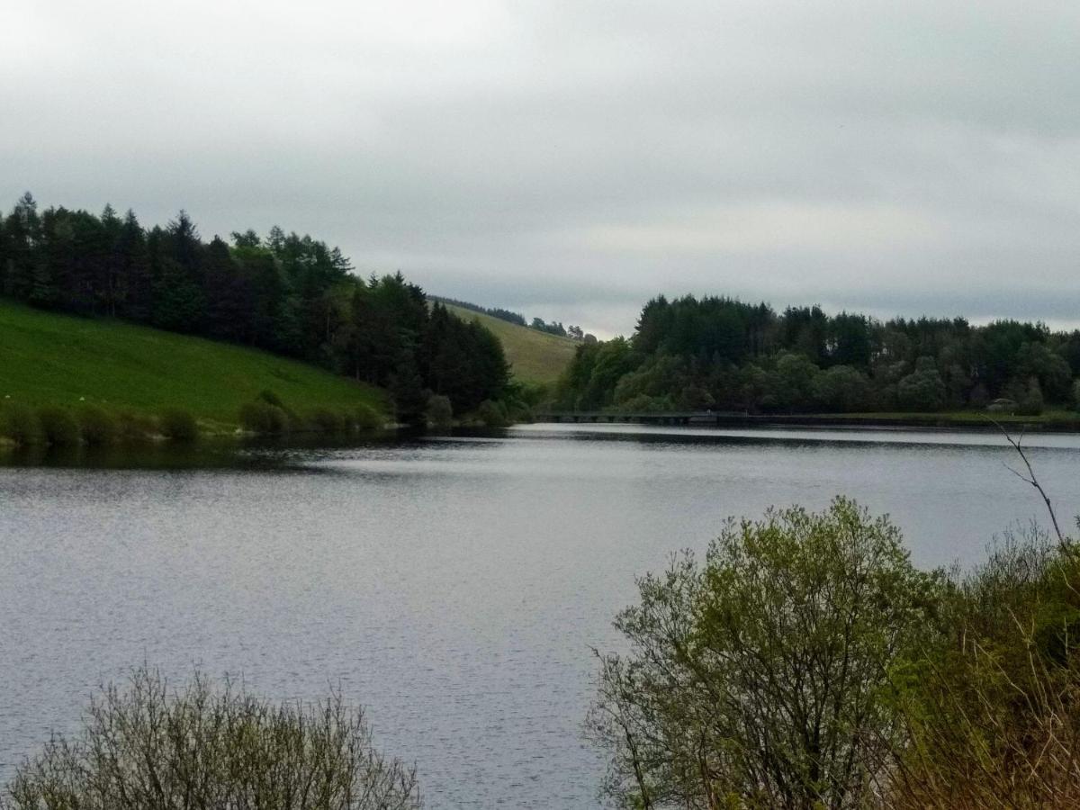 Lazy Days Lodge Glendevon Exteriör bild